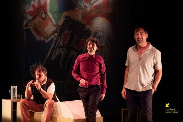 Tres tristos traumes | Col·lectiu intermitent